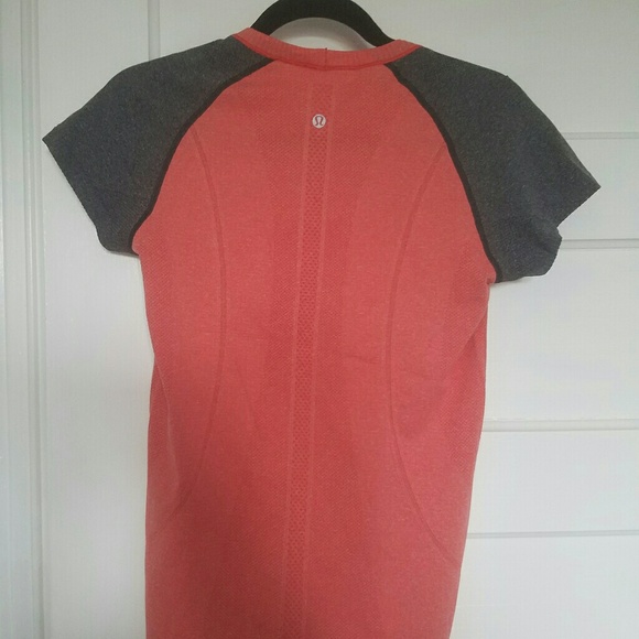 Lululemon Swiftly Tech Short Sleeve Crew - Picture 3 of 3